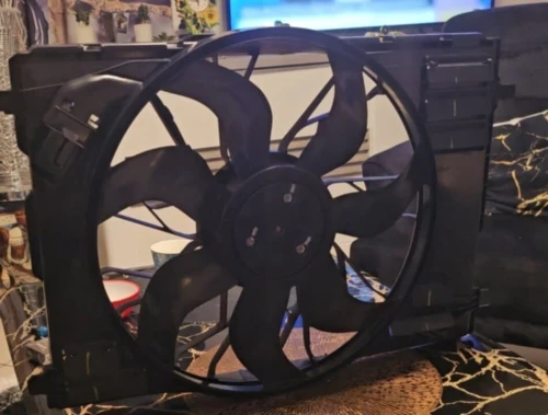 Ventilateur refroidissement moteur Mercedes 220c
