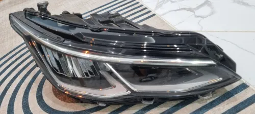 Phare Led avant Droit golf 8