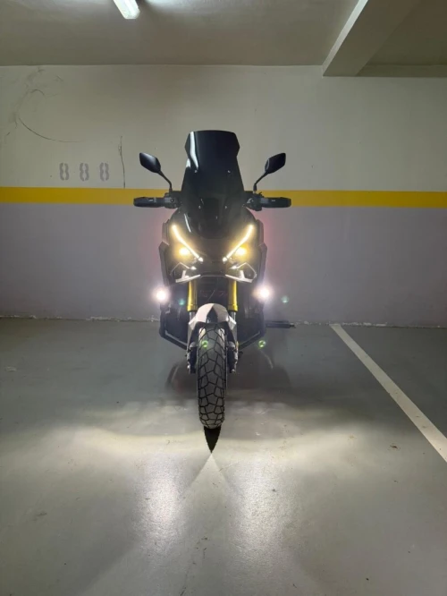 Honda X-ADV 2025