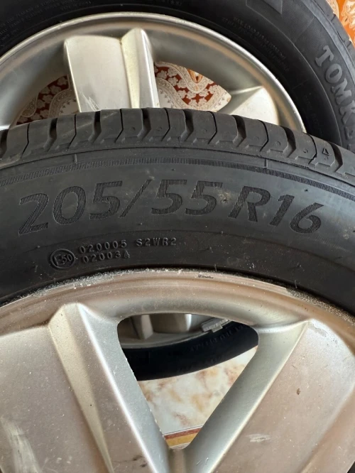 4 roues complètes : pneu et jante en alliage