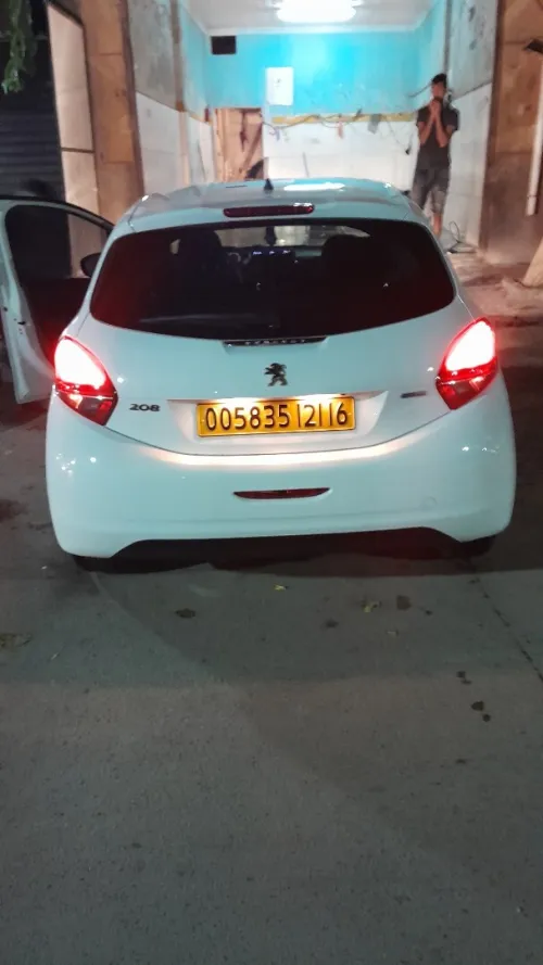 Peugeot 208 2021 Active Facelift