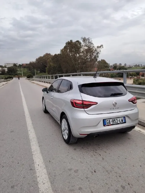 Aston Martin Clio 5 business 2021 
