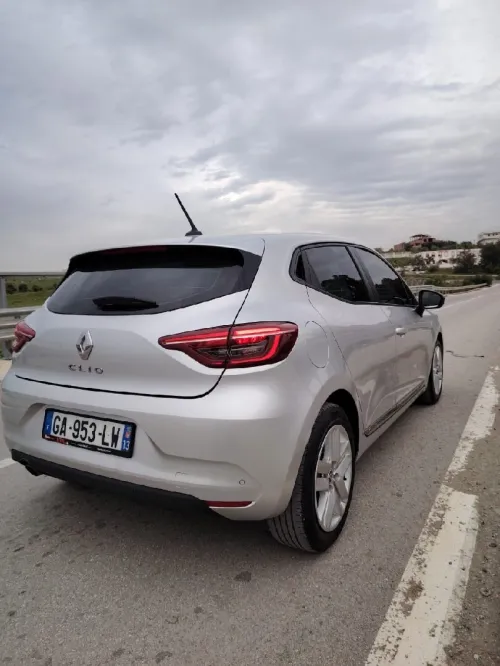 Aston Martin Clio 5 business 2021 