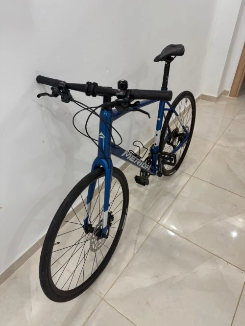 Vélo de route merida speeder 300