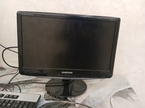 +PC en pagne +Ecan Samsung+clavier hp+PC i3 4 geniration march