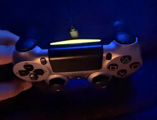 PLAYSTATION 4 ÉDITION BATMAN ARKHAM KNIGHT