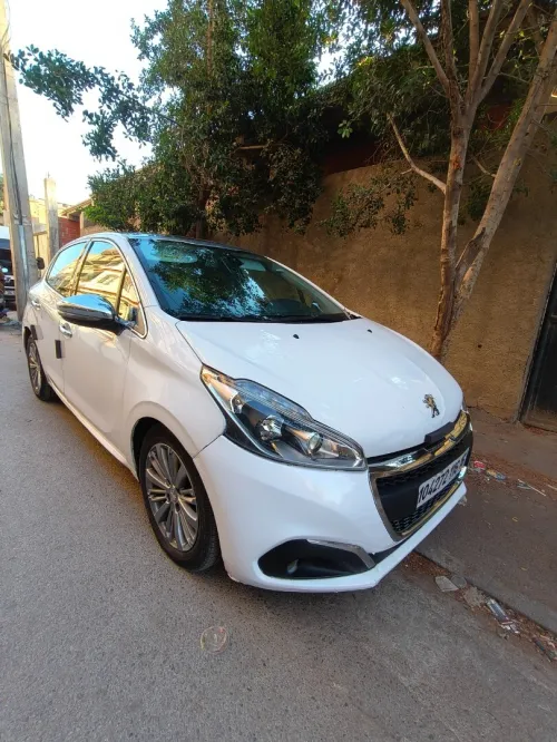 Peugeot 208 2016 Allure Facelift