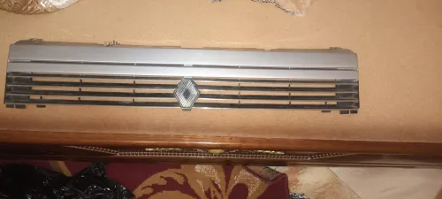 Calandre Renault R25