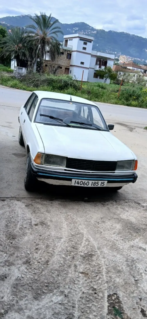 Peugeot 305 1985 305
