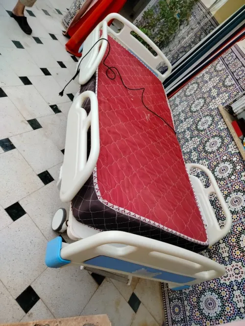 Lit médicalisé électrique multe position