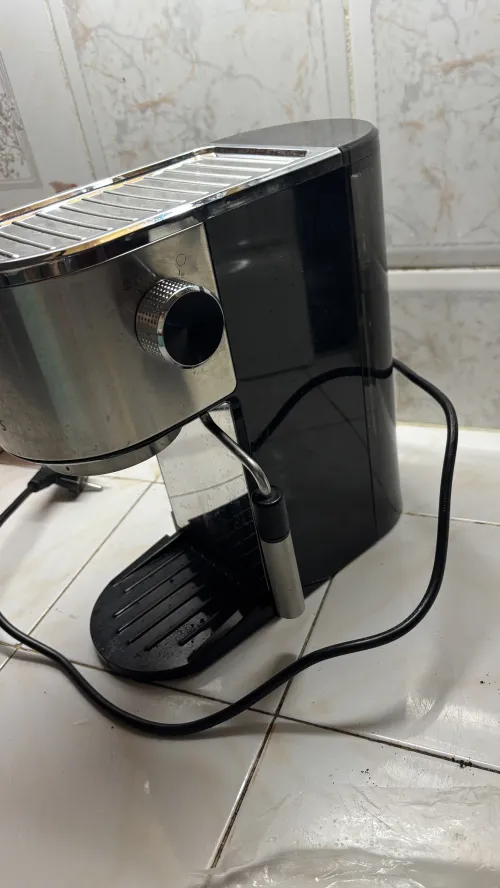 Krups Virtuoso+, Machine expresso manuelle, Café à pompe, Café moulu ou dosettes, 15 bars, Inox, Buse vapeur, Espresso et cappuccino, Noire, XP444G10, Noir