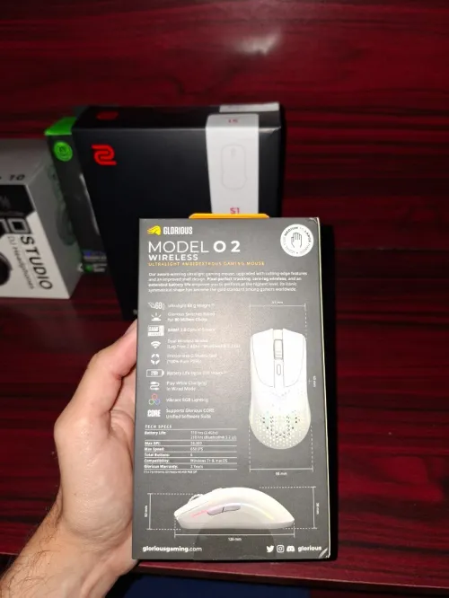 Glorious Model O2 Wireless, Zowie S1-B v2 Special Edition