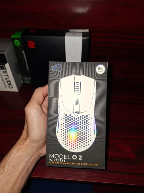 Glorious Model O2 Wireless, Zowie S1-B v2 Special Edition
