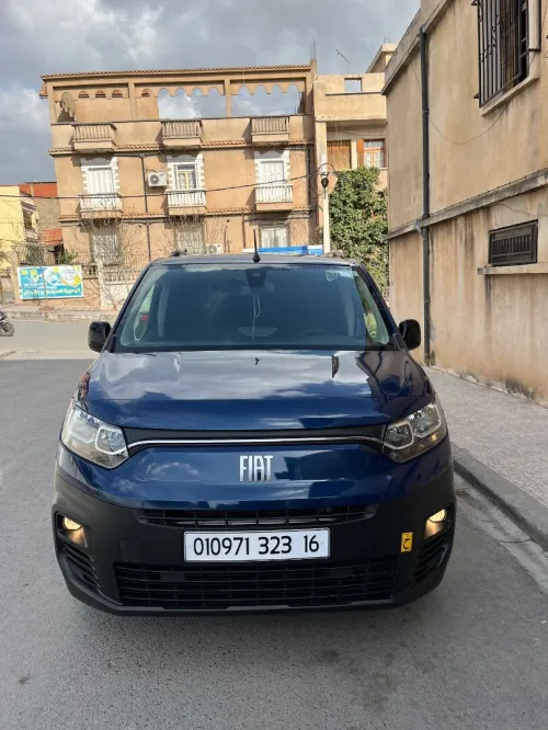 Fiat Doblo 2023 Italie