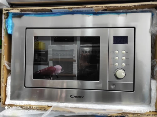 Micro-ondes encastré