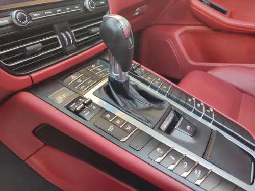 Porsche Macan 2019 GTS full black