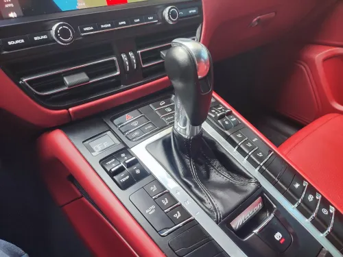 Porsche Macan 2019 GTS full black