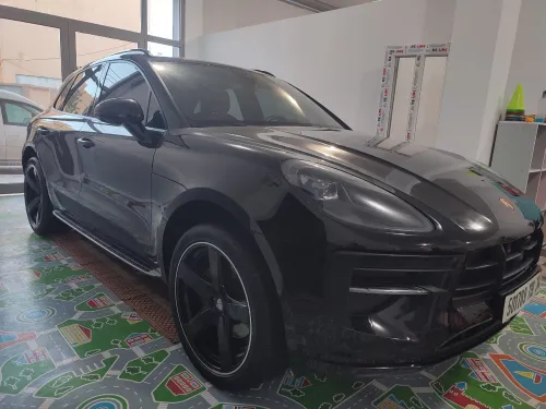 Porsche Macan 2019 GTS full black