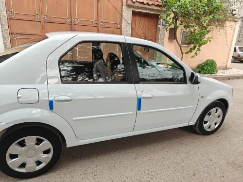 Renault Logan 2013 La tout