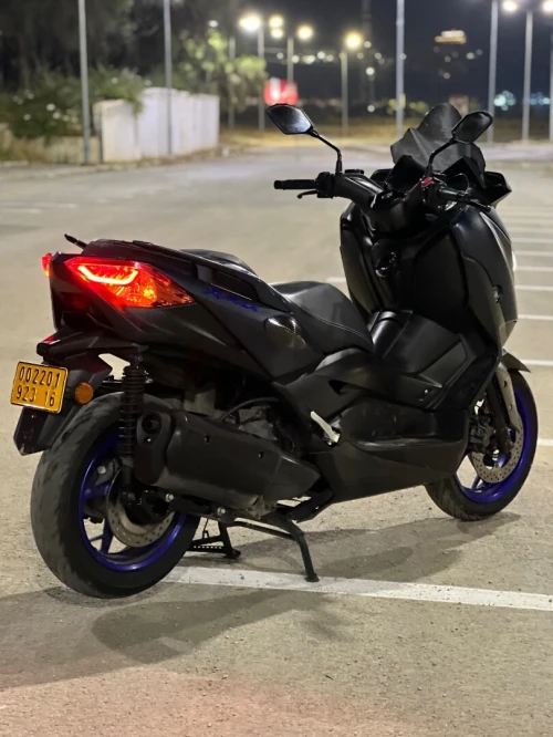 Yamaha Xmax 2023