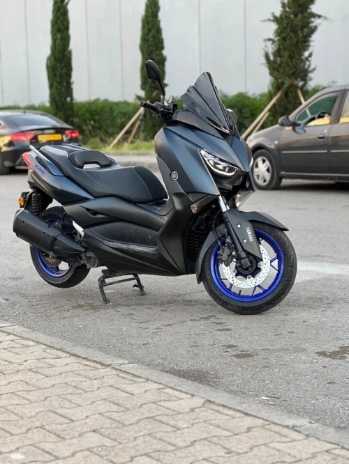 Yamaha Xmax 2023