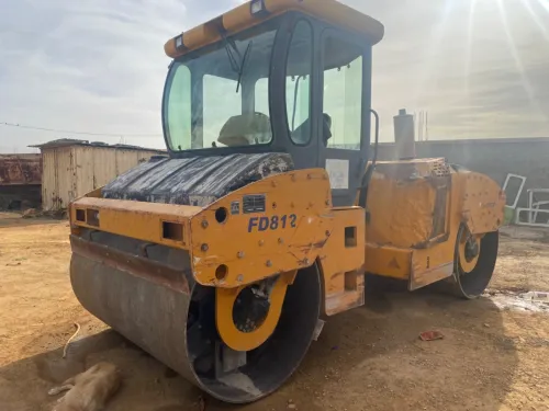 Location cylindre compacteur et mix
