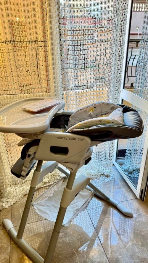 Chaise haute bébé JOIE Mimzy Spin 3in1 Excellent état