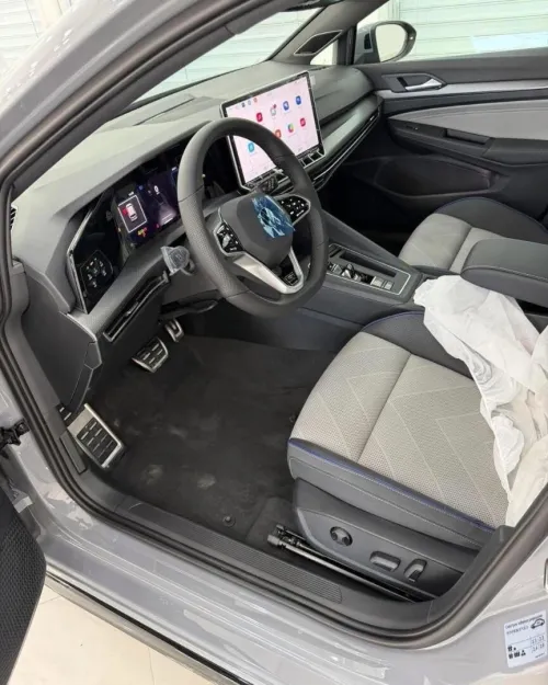 Volkswagen Golf 8 2026 R-Line