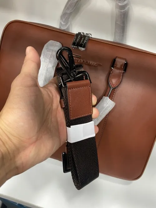 Cartable en cuir véritable