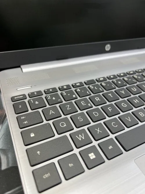 Laptop HP Ryzen 3 5425U 8G DDR4 512 SSD