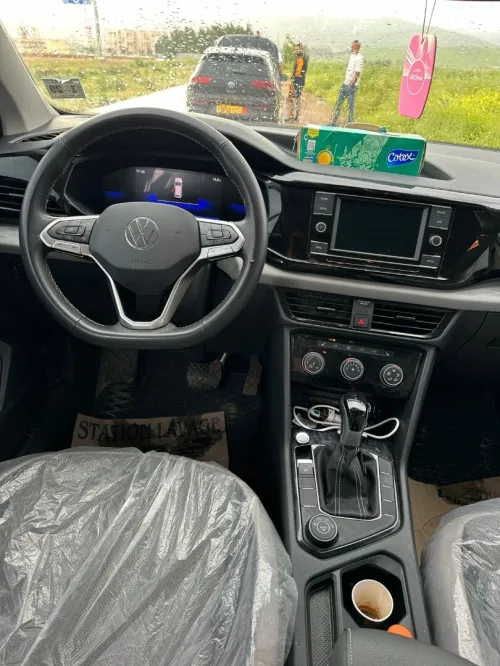 Volkswagen Taos 2024 
