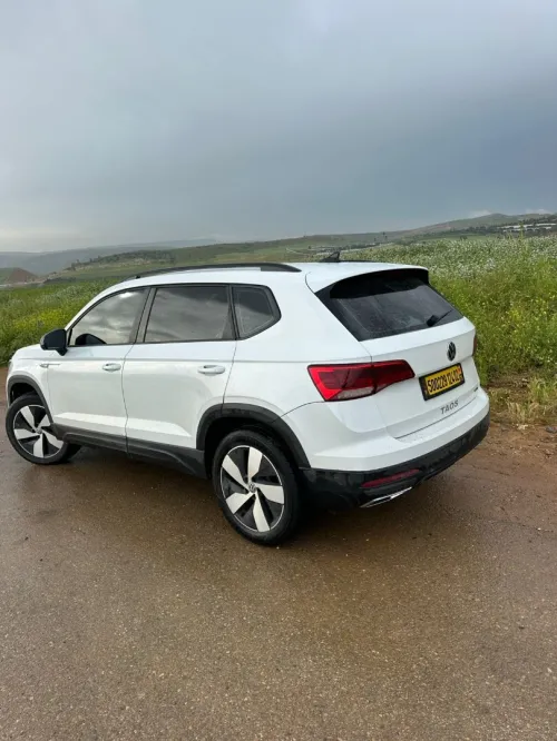 Volkswagen Taos 2024 