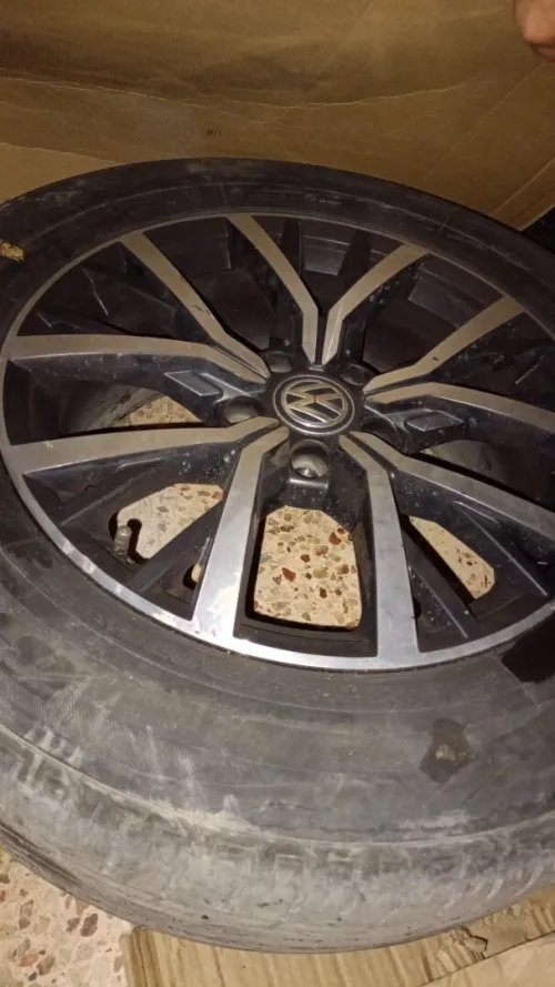 Jante alliage par 18 original Volkswagen tiguan 2018 pneus neuf
