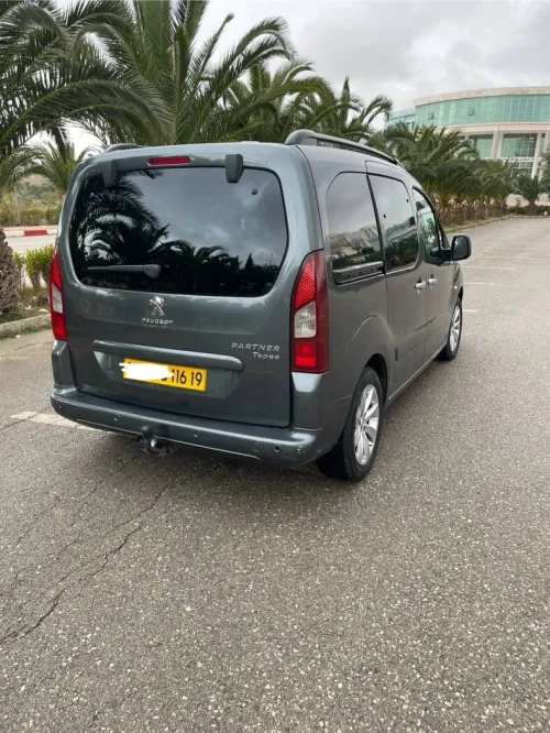 Peugeot Partner 2016 Tepee Allure 