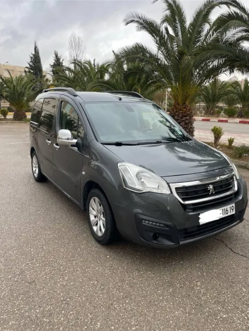 Peugeot Partner 2016 Tepee Allure 