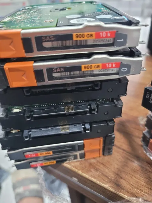 DISC DUR SAS 2.5 AVEC RAK 1TB 900GB 1.2TB 600GB