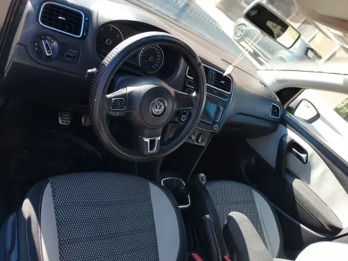Volkswagen Polo 2011 Cros