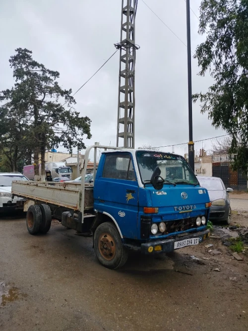 Toyota B30 dyna 1987
