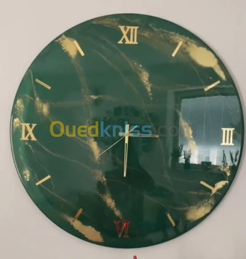 ساعة حائط من الريزين montre en résine 