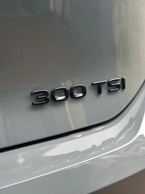 Volkswagen Golf 8 2025 R Black Edition 