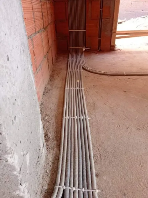 ÉLÉCTRICIEN 