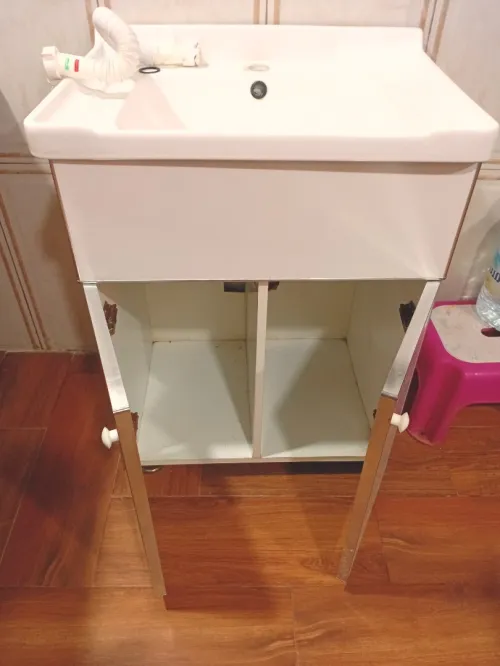 Meuble salle de bain /douche avec son evier en marbre