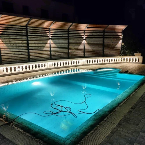 Construction, maintenance, rénovation et entretien de piscines