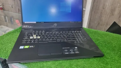 Asus rog Strix scar II GL704GW i7-8750H 16gb ram 256ssd 1to HDD Rtx 2070 8GB