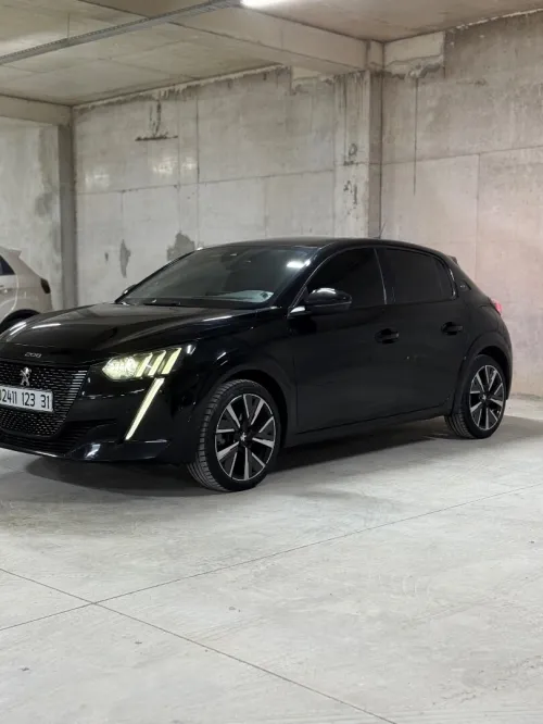 Peugeot 208 2023 GT