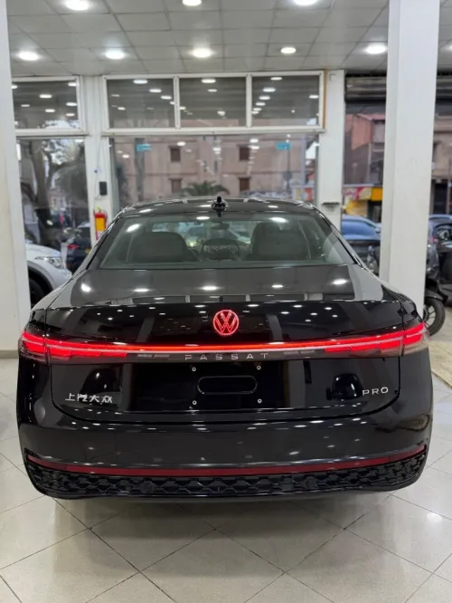 Volkswagen Passat 2025 Pro