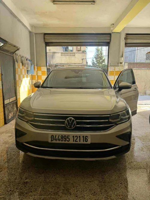 Volkswagen Tiguan 2021 Drive 