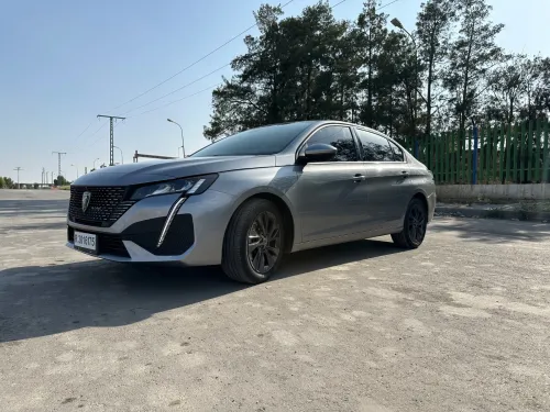 Peugeot 308 2025 408