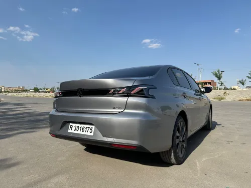 Peugeot 308 2025 408