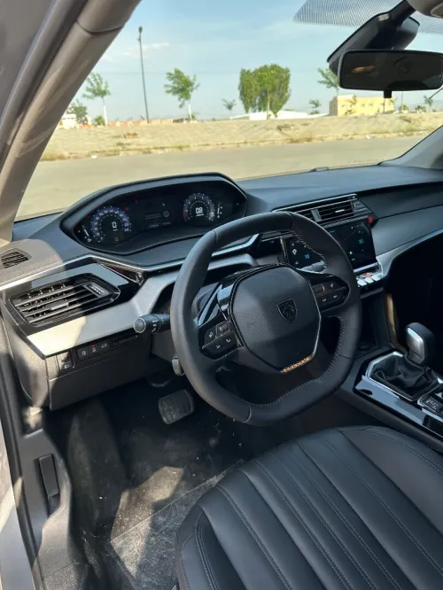 Peugeot 308 2025 408